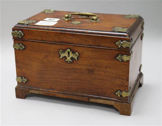 A Georgian mahogany casket
